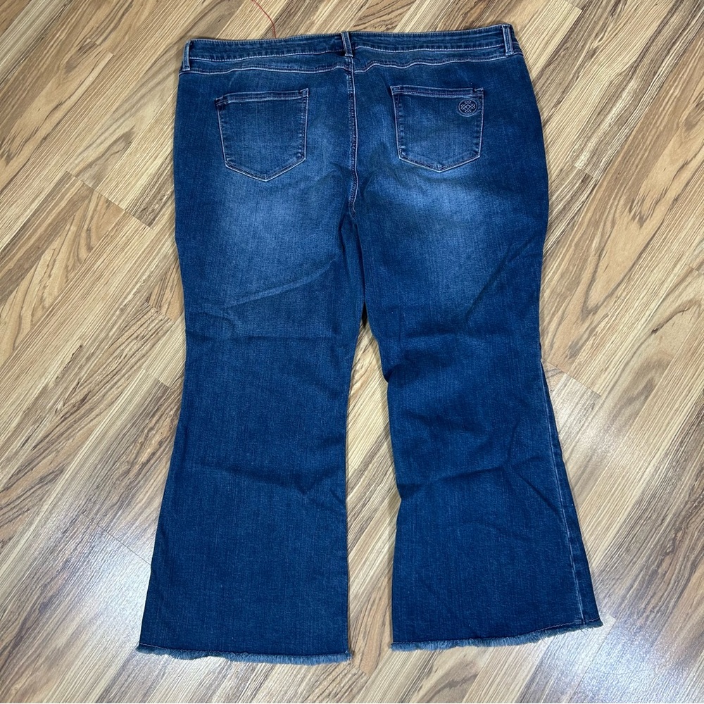 Laurie Felt Rose Petal Denim Relaxed Flare Jeans New Size 28 WP Blue Plus Size - Picture 7 of 8